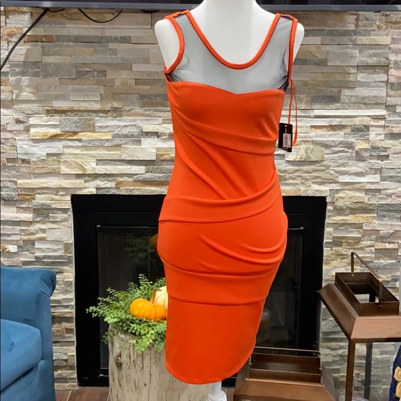 Dress - Picture 2 of 5